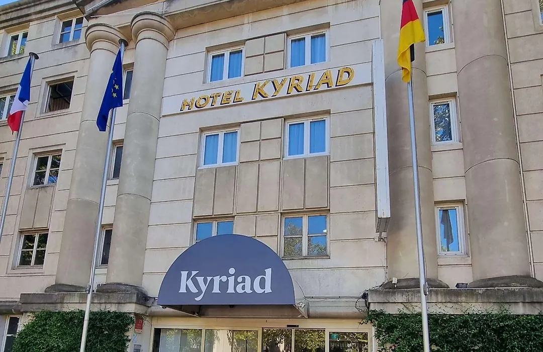 Kyriad Hotel Montpellier Centre Antigone-1
