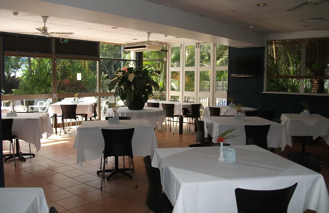 Cairns Plaza Hotel-1