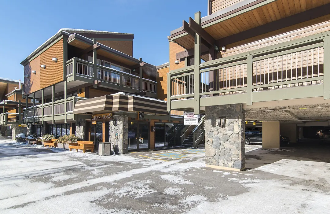 Charltons Banff-1