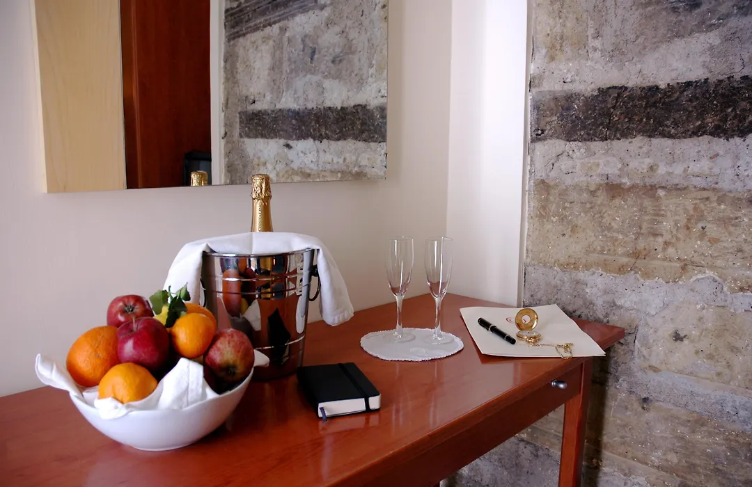 Caravaggio Hotel-1