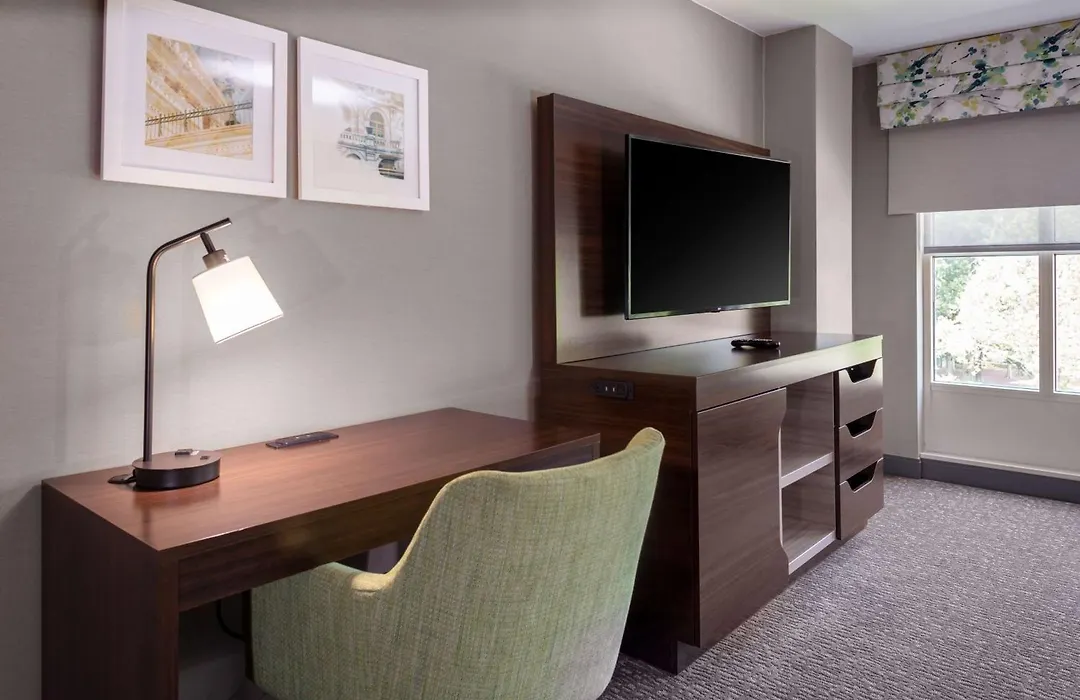 Hampton Inn & Suites Arlington Crystal City Dca-1