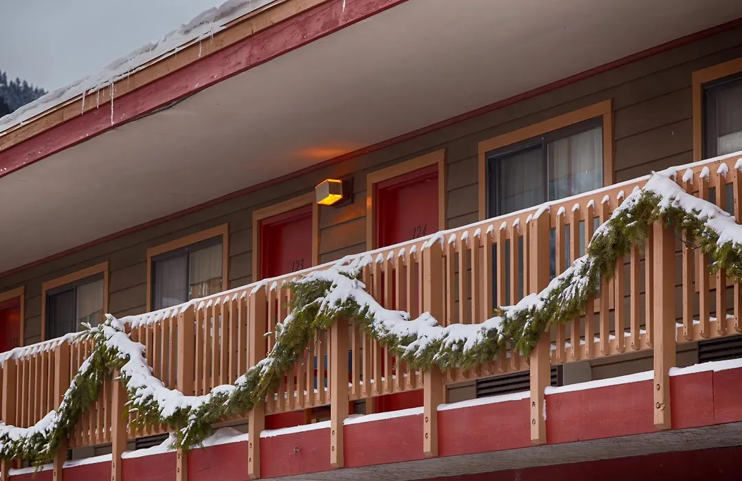 Antler Inn-1