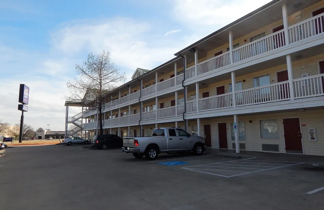 Intown Suites Extended Stay Lewisville Tx - East Corporate Drive-1