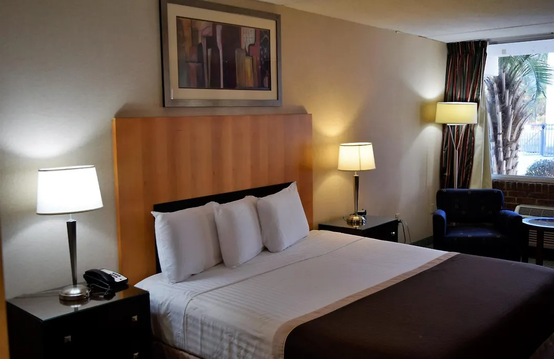 Landmark Inn-1