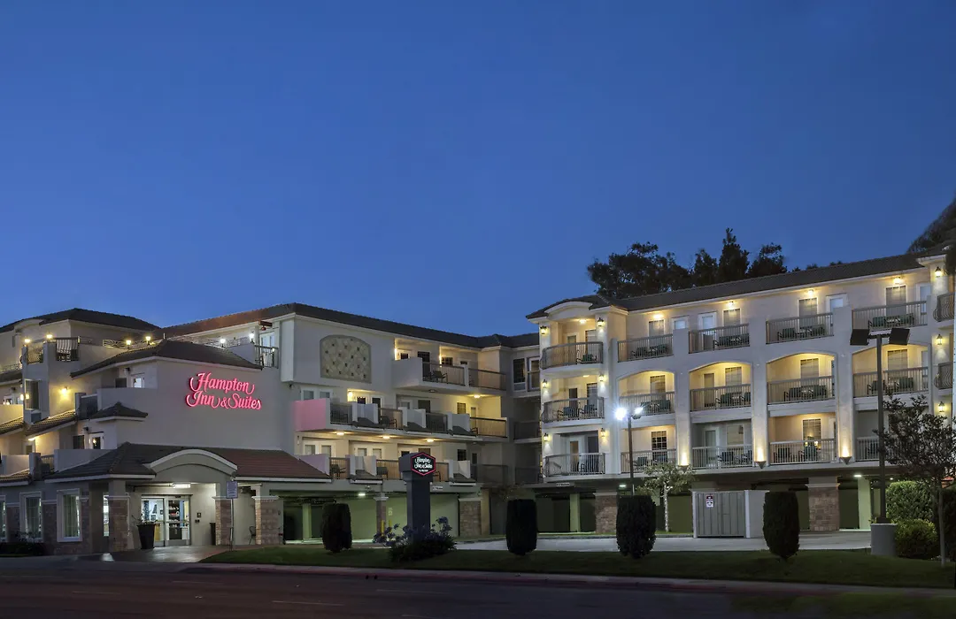 Hampton Inn & Suites Hermosa Beach-1