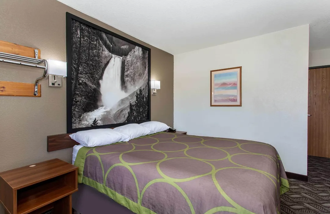 Super 8 By Wyndham Dubois-1