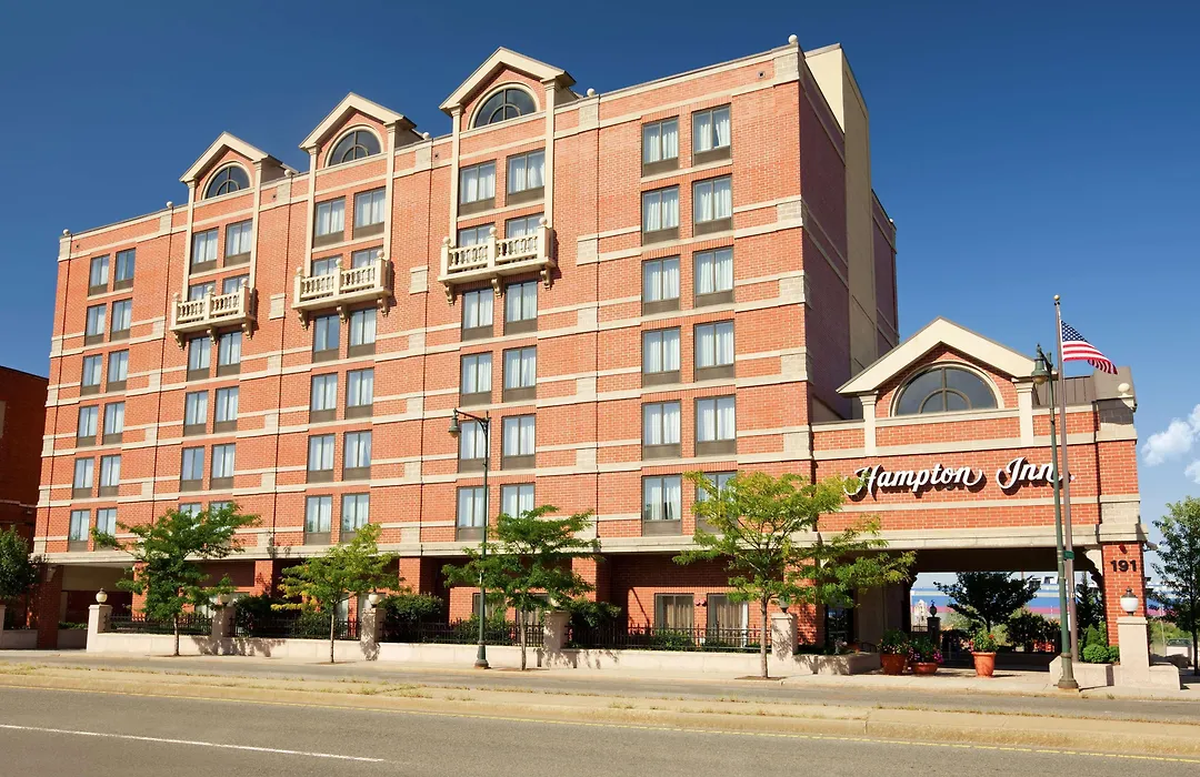 Hampton Inn By Hilton Boston/Cambridge-1