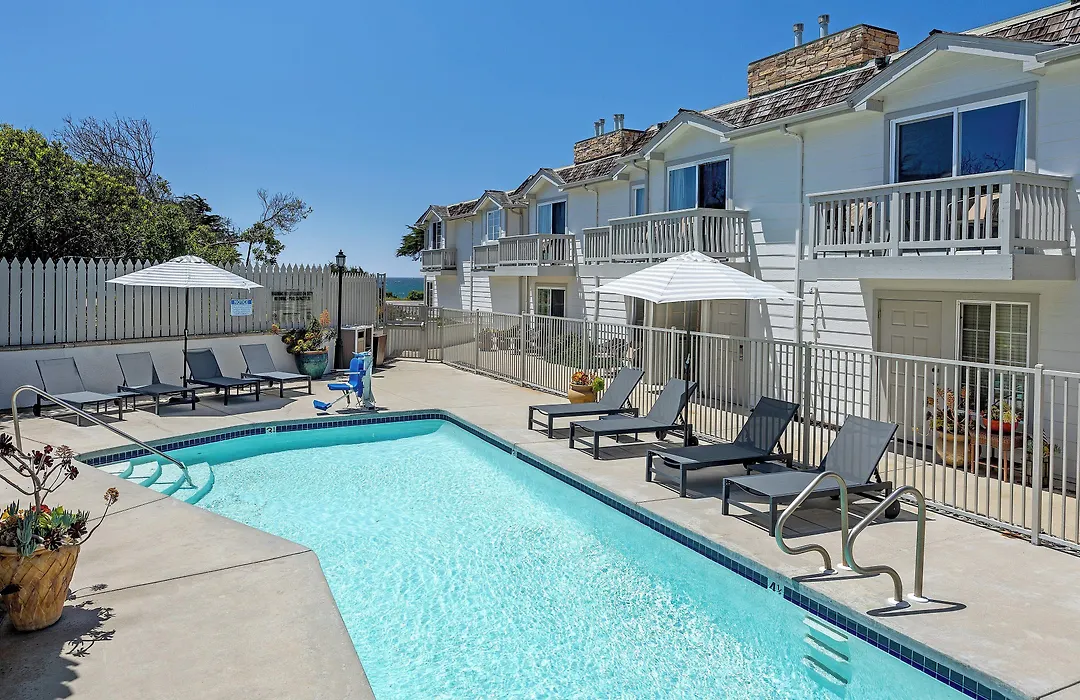 Pelican Inn & Suites-1