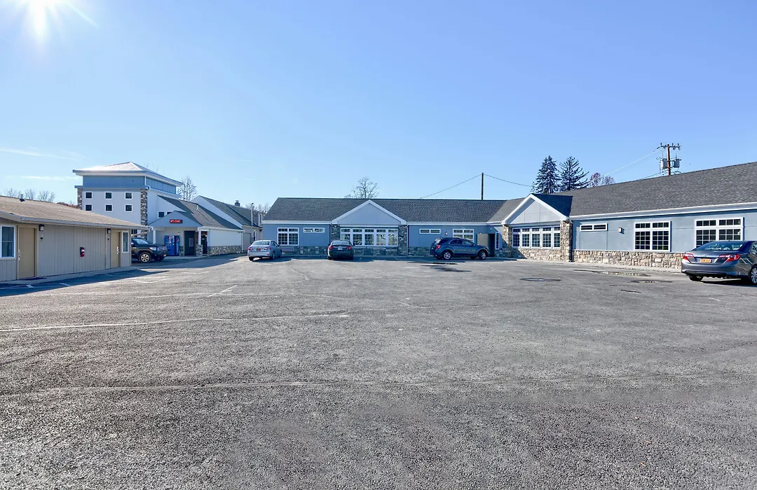 Rodeway Inn & Suites-1