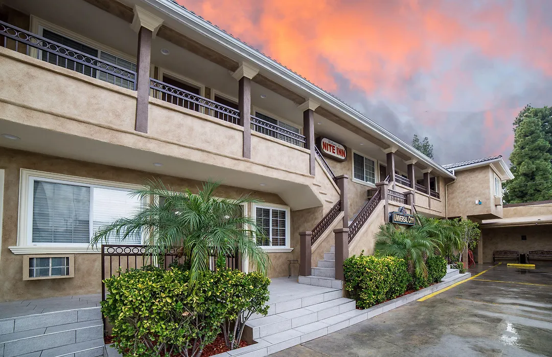 Nite Inn At Universal City - Walking Distance To Universal Studios Hollywood-1