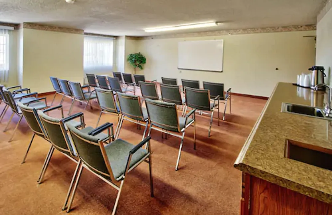Western Skies Inn & Suites-1