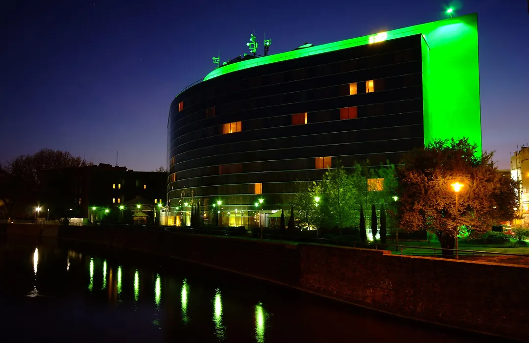 Hp Park Plaza-1