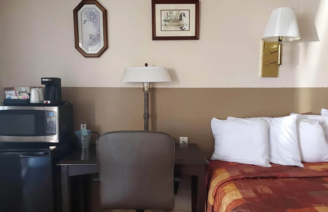 Rodeway Inn Buffalo-1