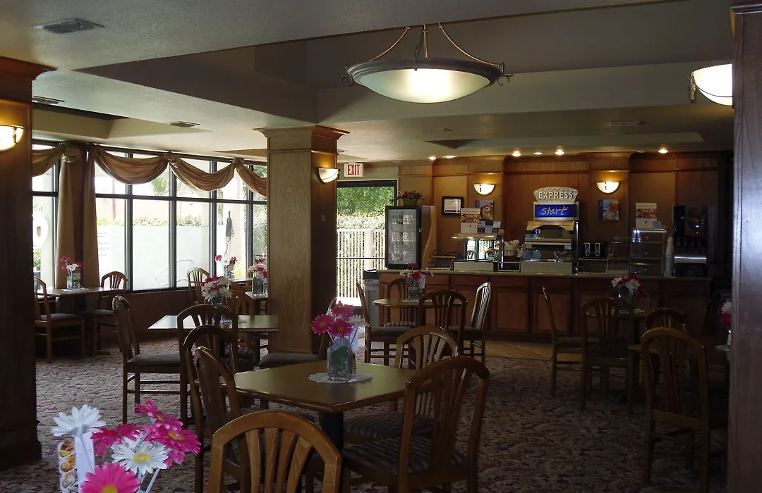 Holiday Inn Express & Suites Mission-Mcallen Area By Ihg-1