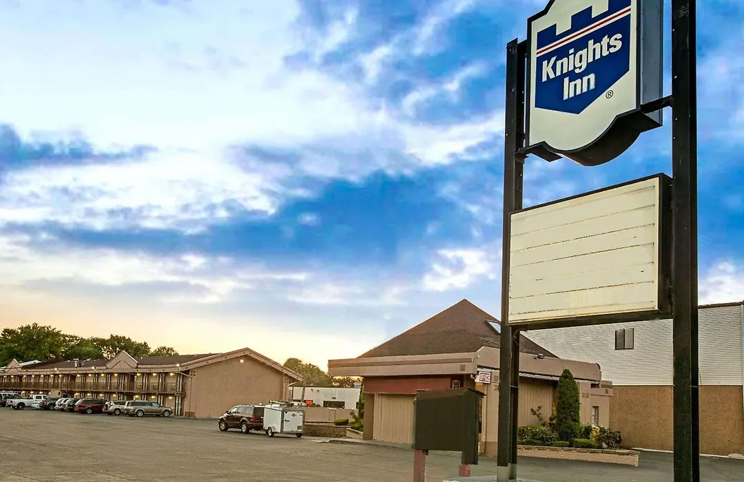 Knights Inn South Hackensasck-1
