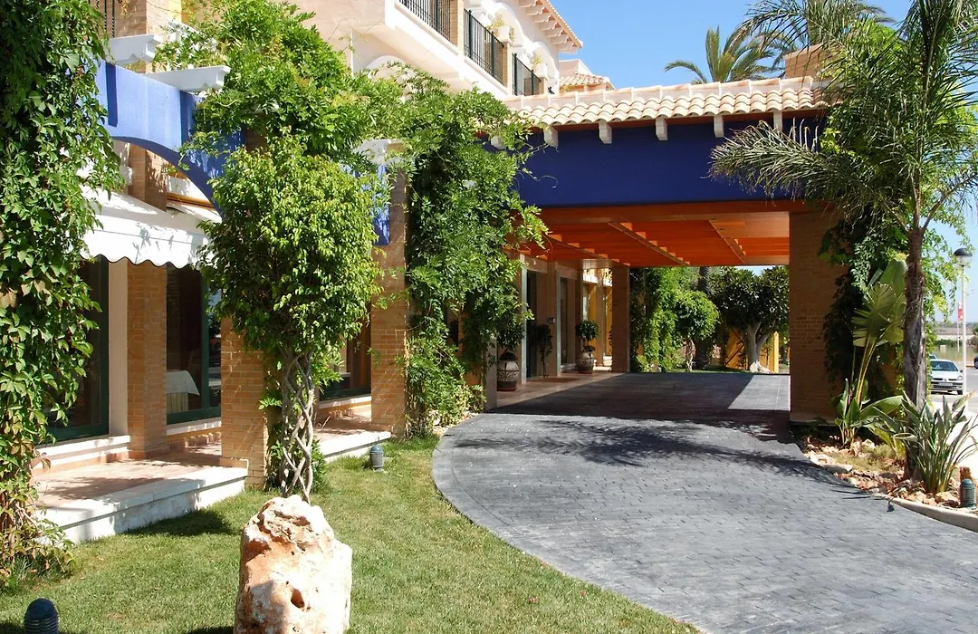 Hotel La Laguna Spa & Golf-1