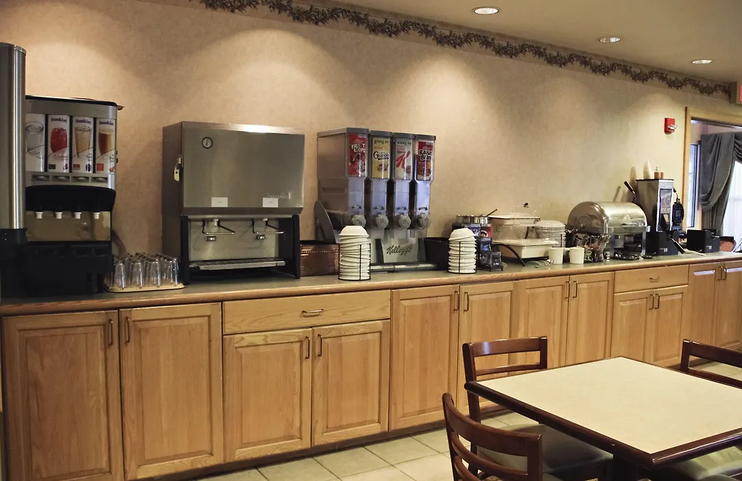 Country Inn & Suites By Radisson, Frackville-1