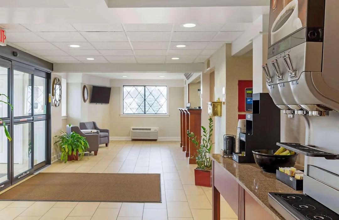 Best Western Plus The Inn At Sharon/Foxboro-1