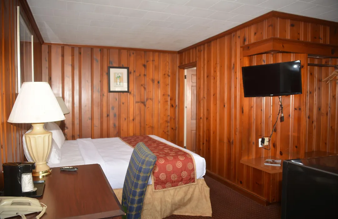 Hancock Motel-1