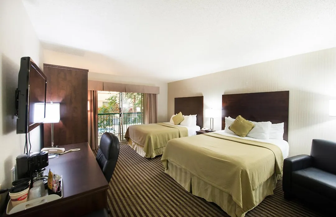 Victoria Inn Hotel & Convention Centre Brandon-1