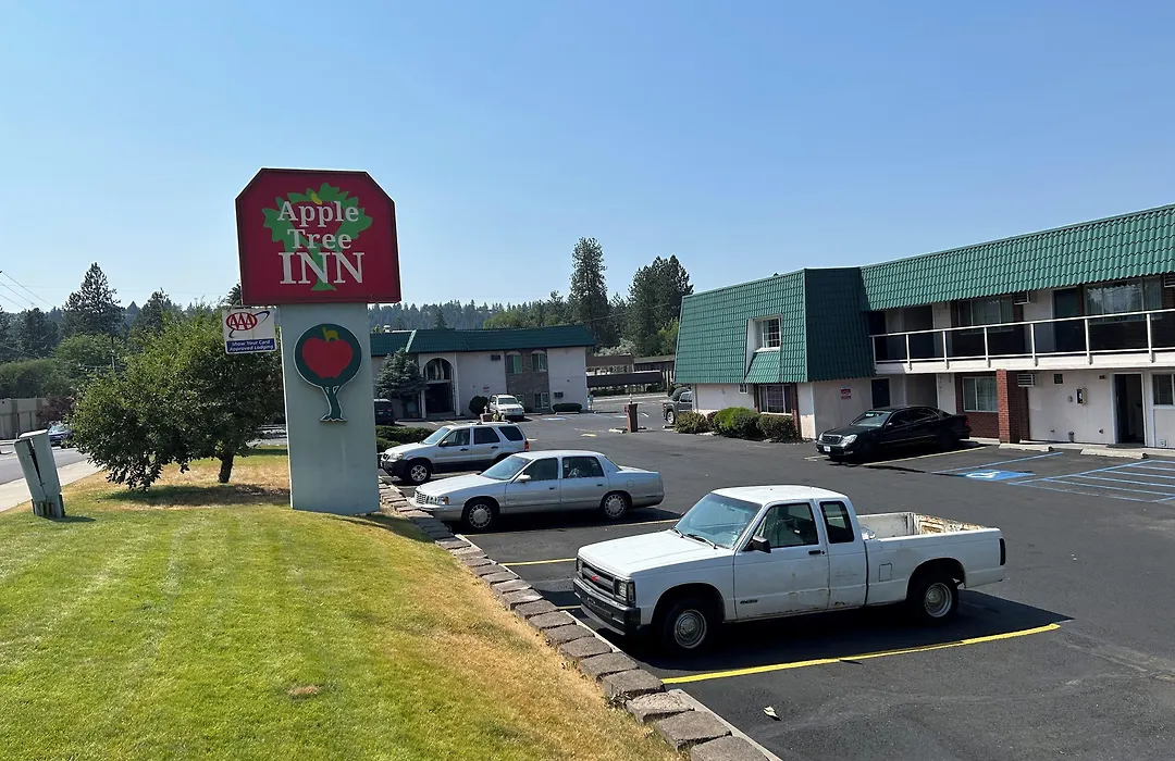 Apple Tree Inn-1