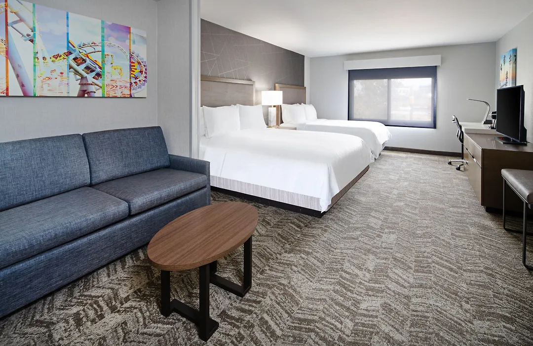 Best Western Valencia/Six Flags Inn & Suites-1