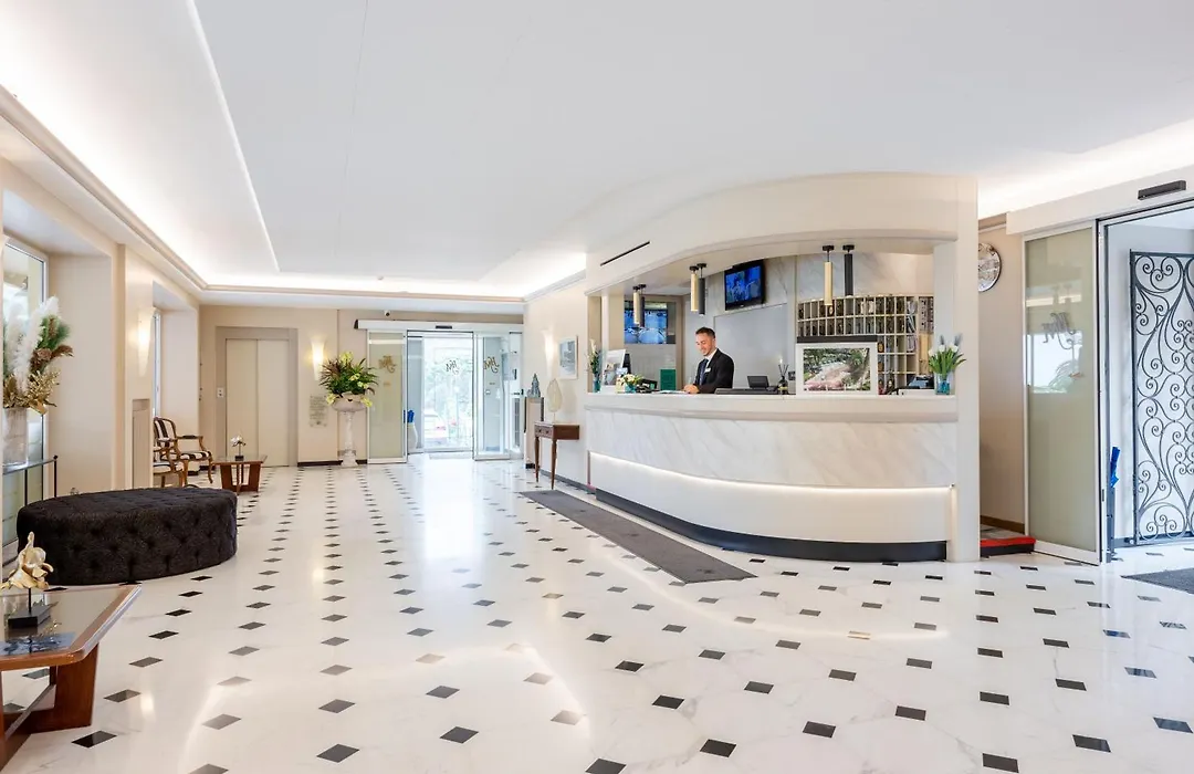 Hotel Metropole-1