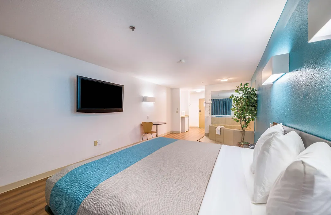 Motel 6-Decatur, Tx-1