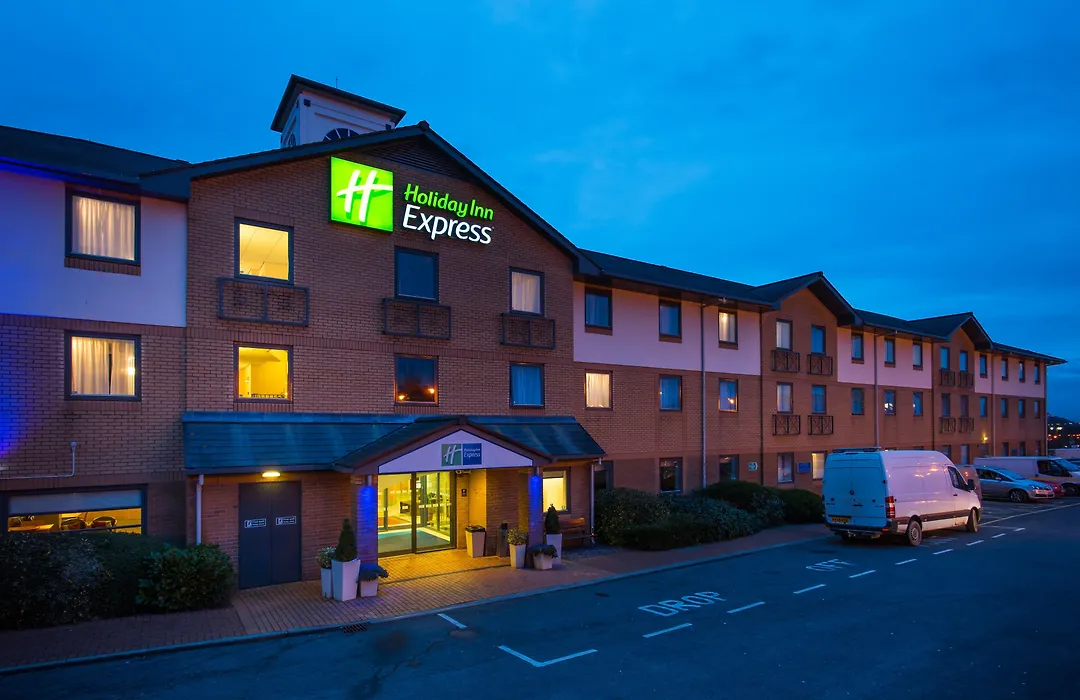 Holiday Inn Express Swansea East By Ihg-1