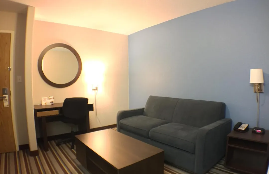 Super 8 By Wyndham Fort Frances-1