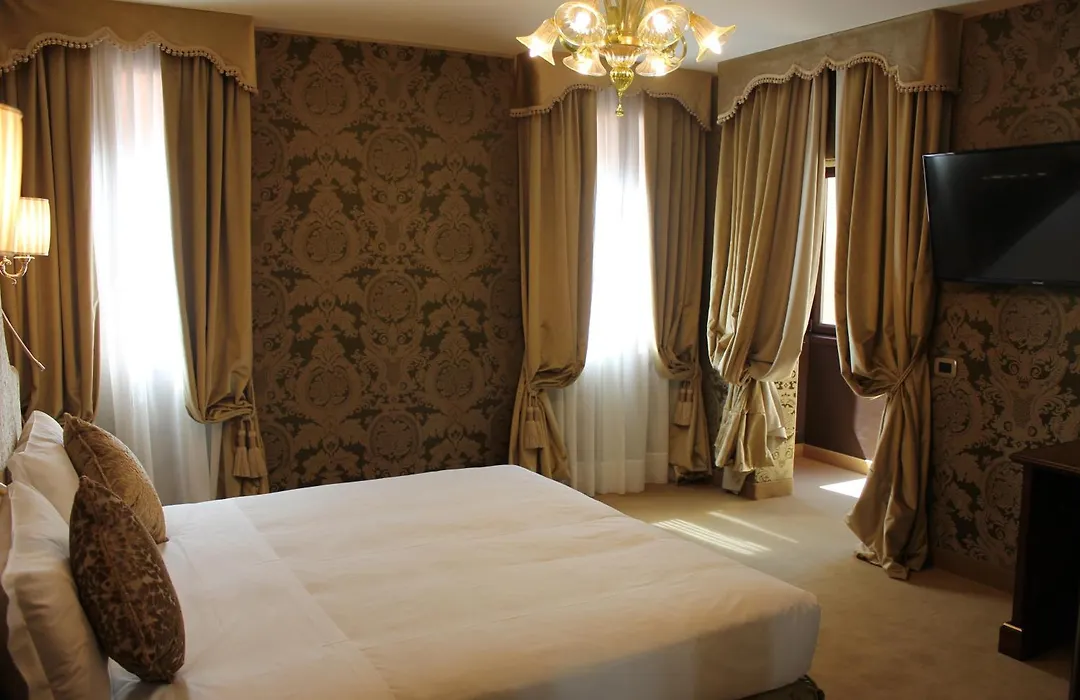 Hotel Casanova-1