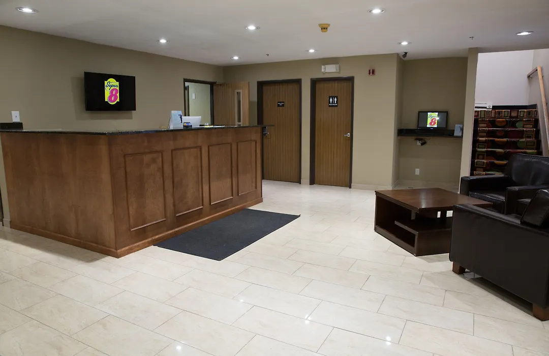 Econo Lodge Canton North-1