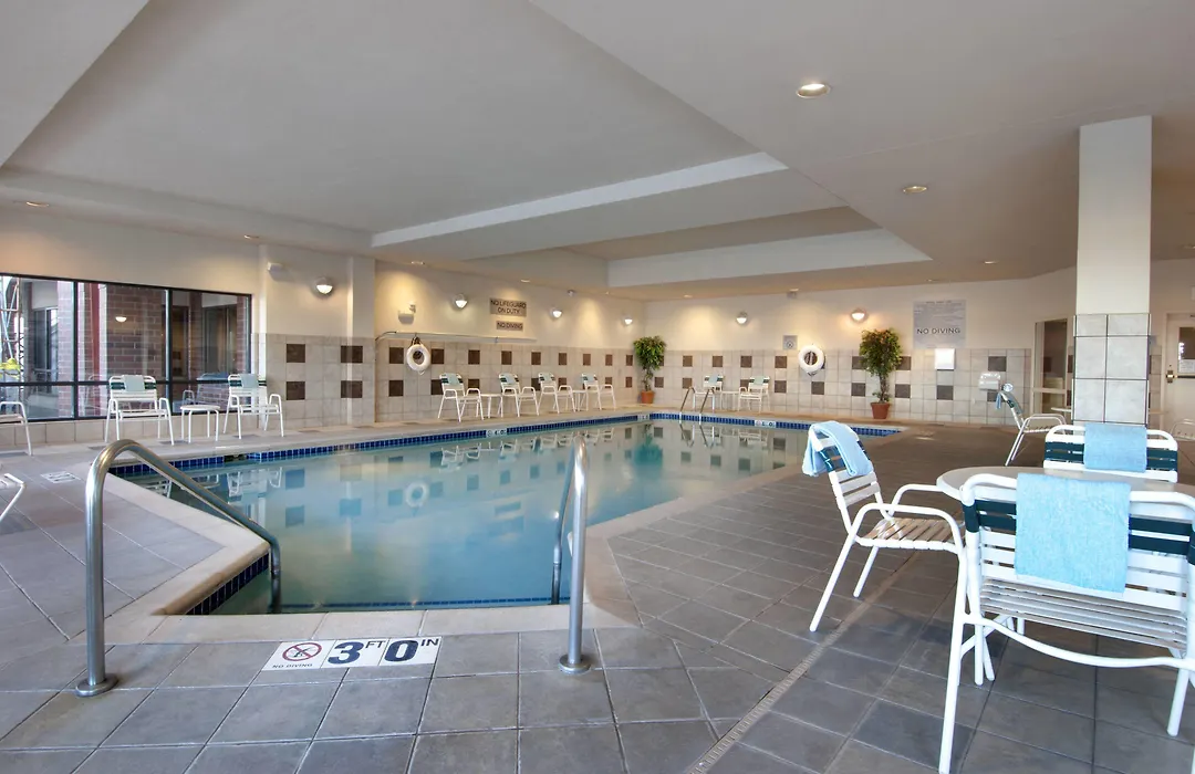 Courtyard By Marriott Madison East-1