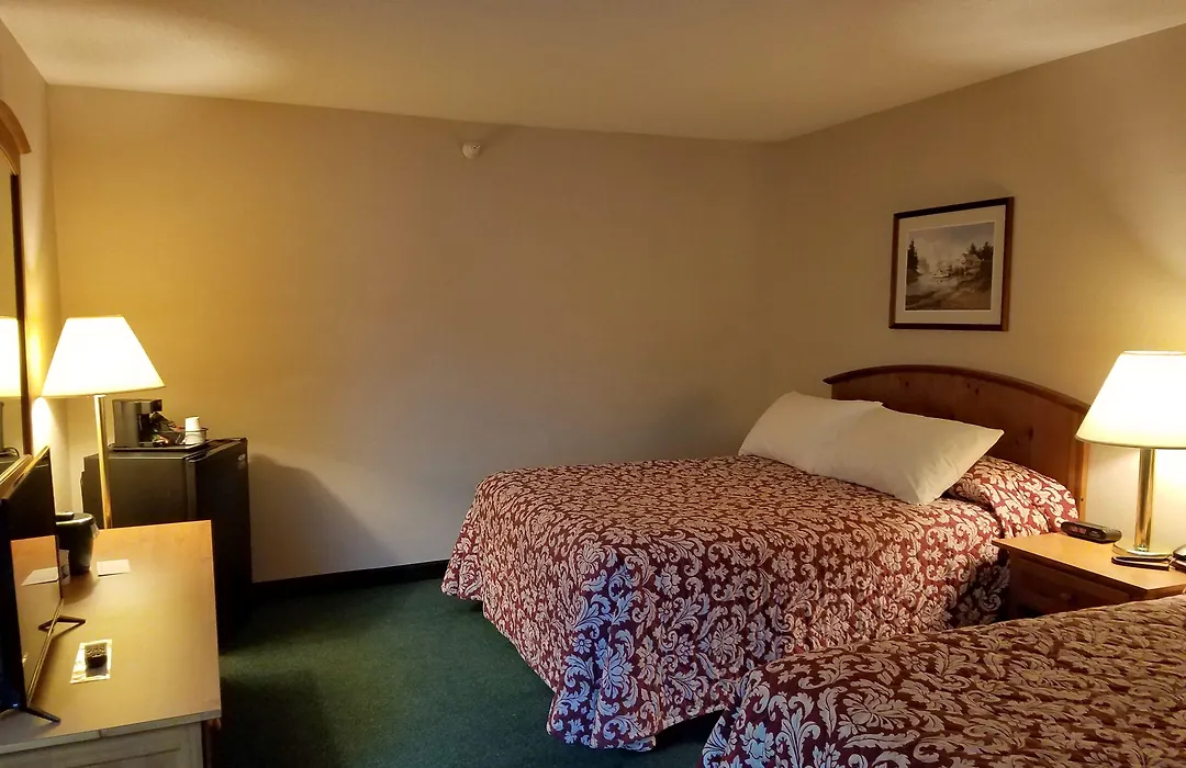 Commodores Inn-1