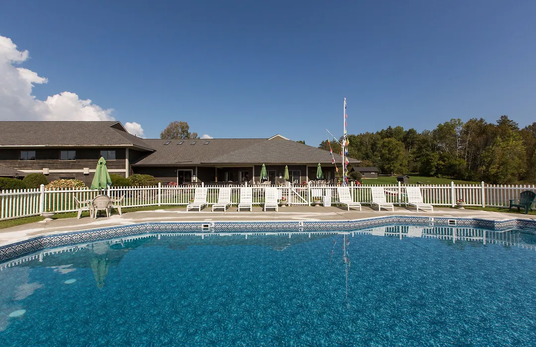 Commodores Inn-1