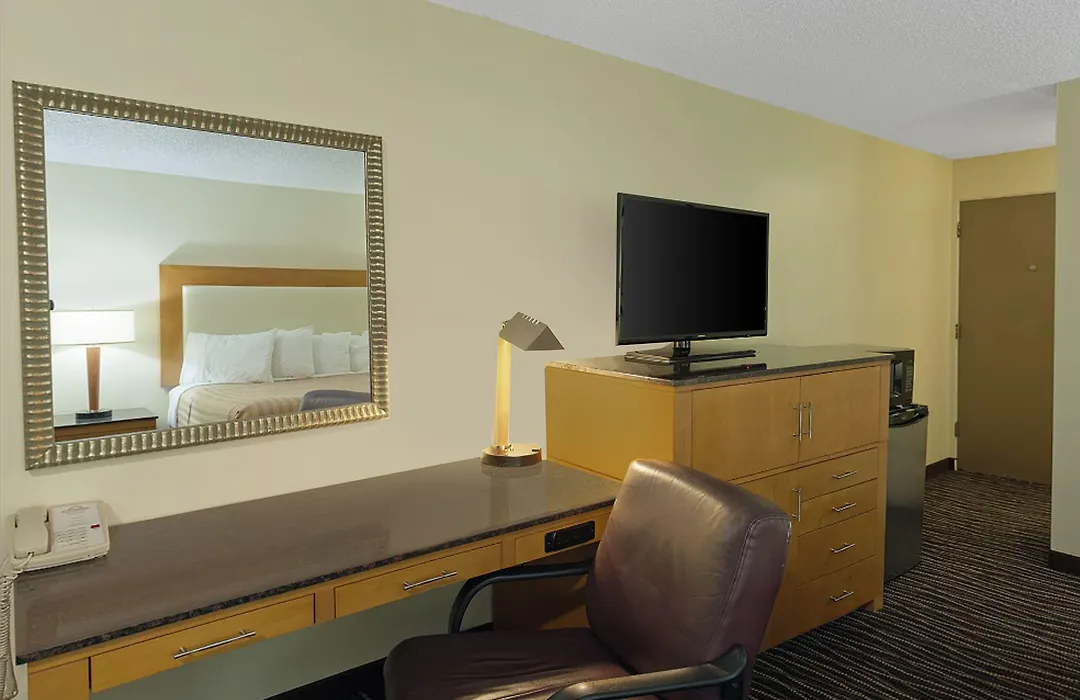 Days Inn By Wyndham Yakima-1