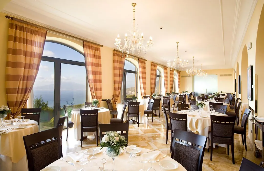 Grand Hotel Due Golfi-1