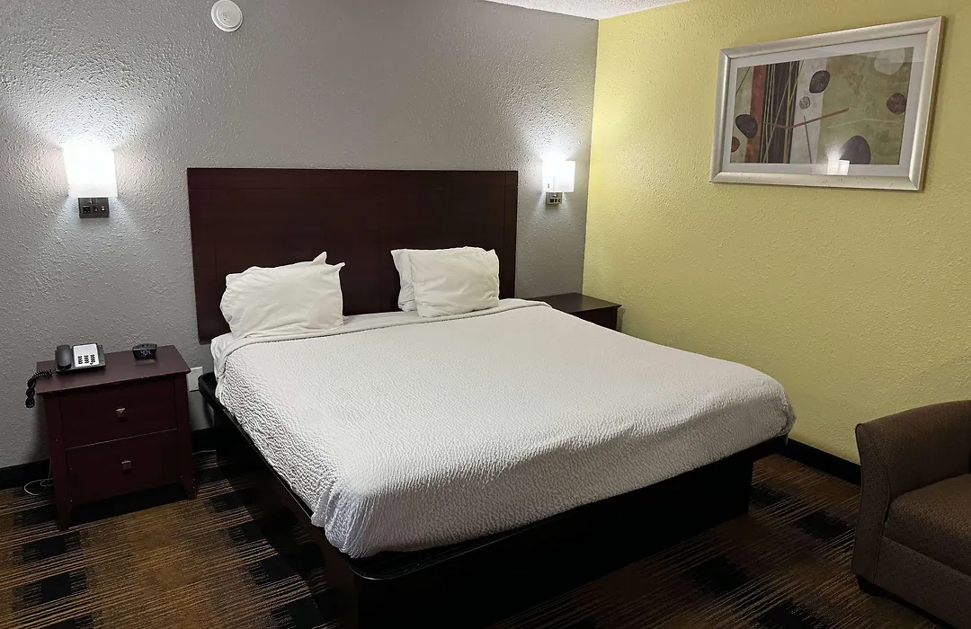 Travelodge By Wyndham Airport Platte City-1