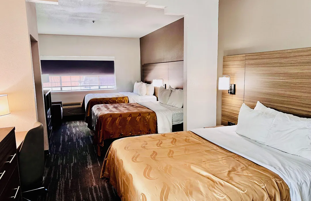 Quality Inn Near Seaworld - Lackland-1