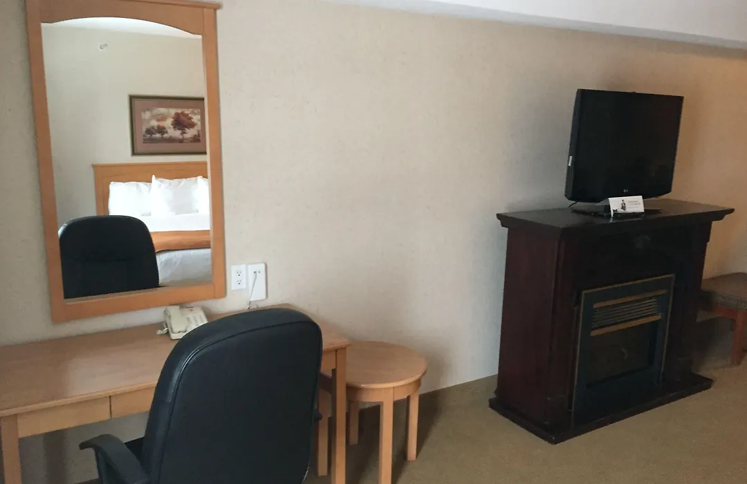 Super 8 By Wyndham Fort Nelson Bc-1