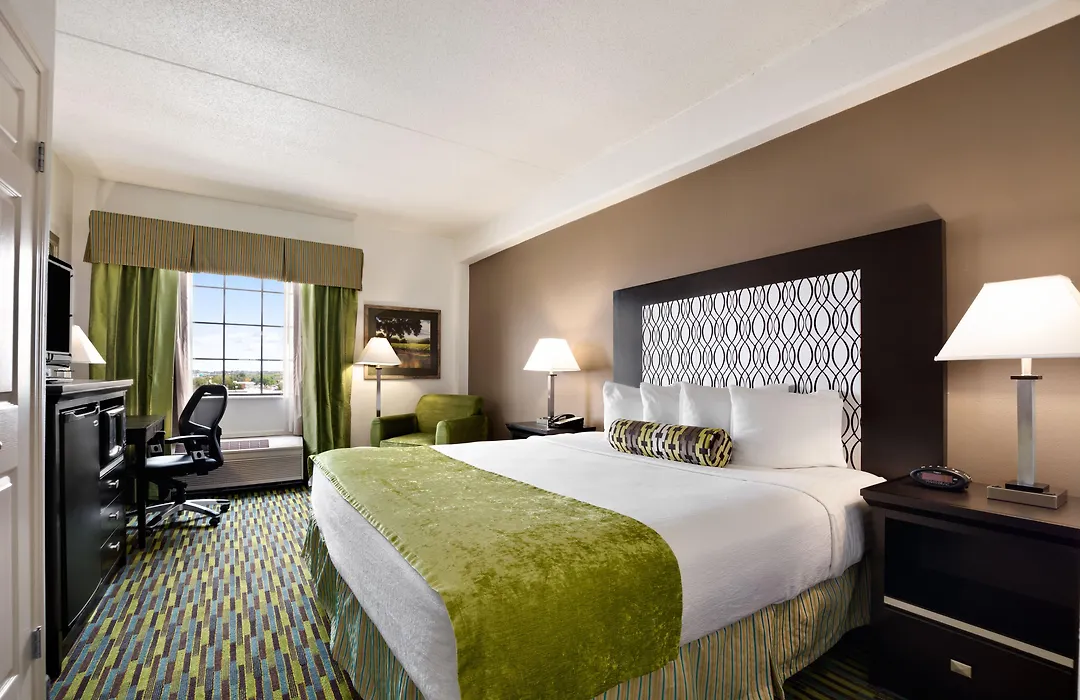 Wyndham Garden Wichita Downtown-1