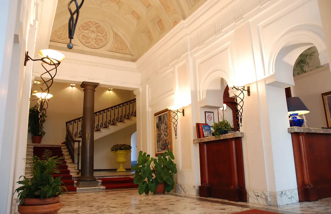 Hotel De La Ville-1