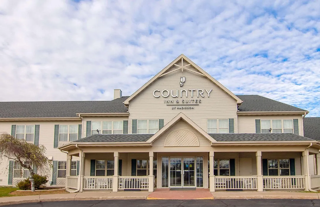 Country Inn & Suites By Radisson, Stockton, Il-1