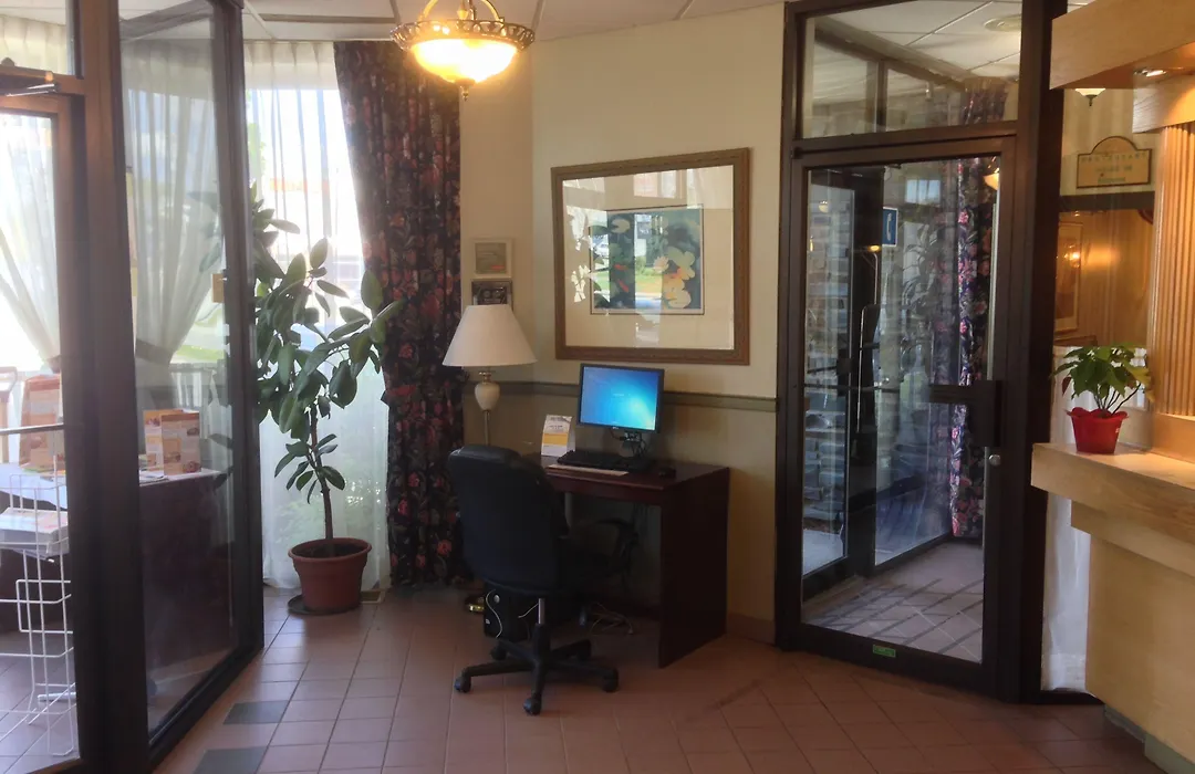 Quality Hotel & Suites-1