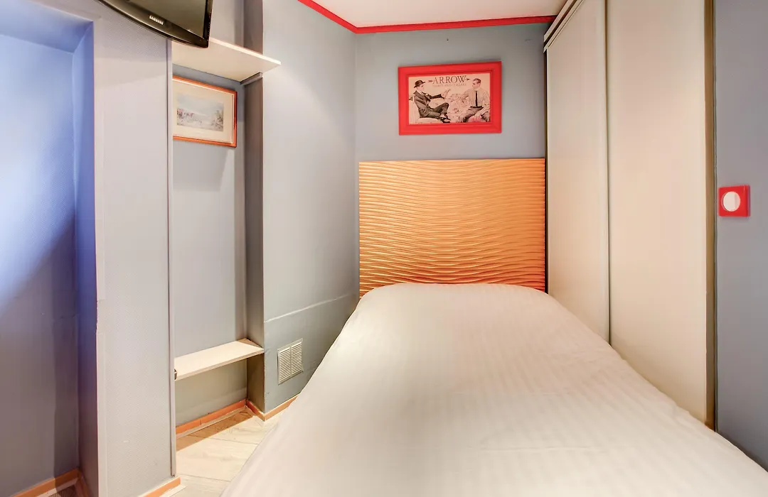 Alfred Hotels Paris Gare Du Nord- Hotel Renove-1