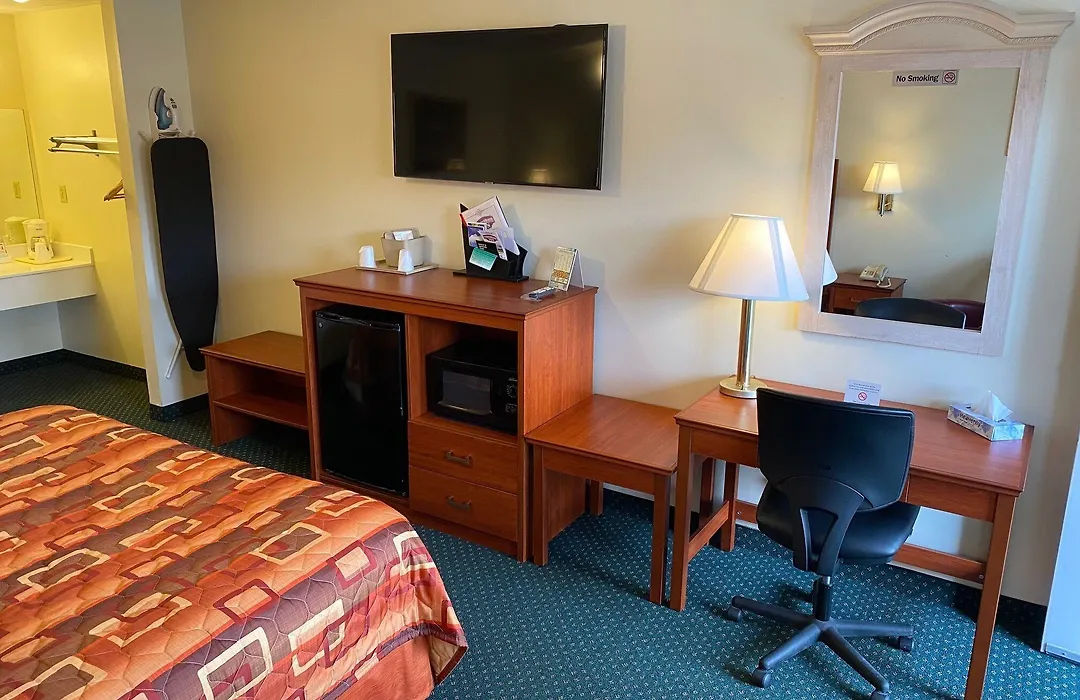 Country Hearth Inn-Union City-1