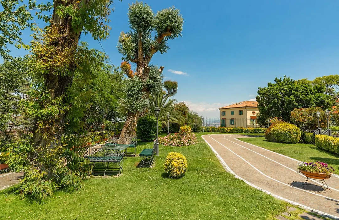 Culture Hotel Villa Capodimonte-1