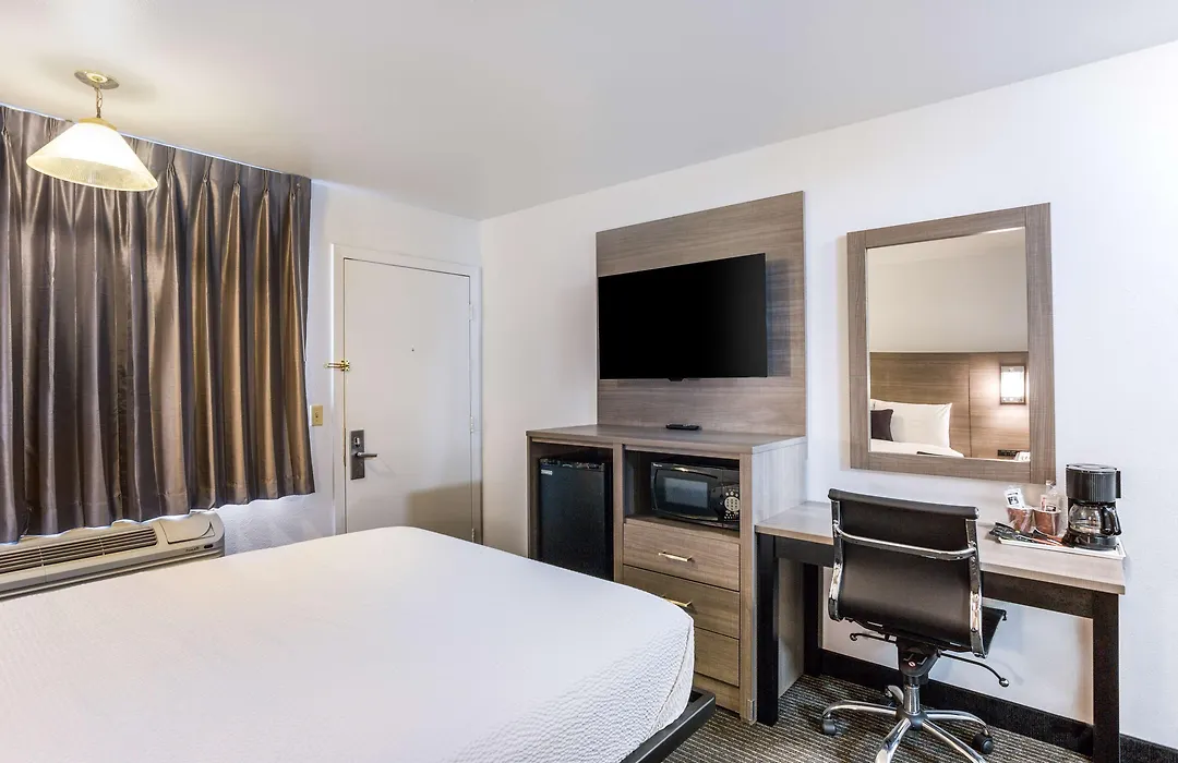 Knights Inn Yuma-1