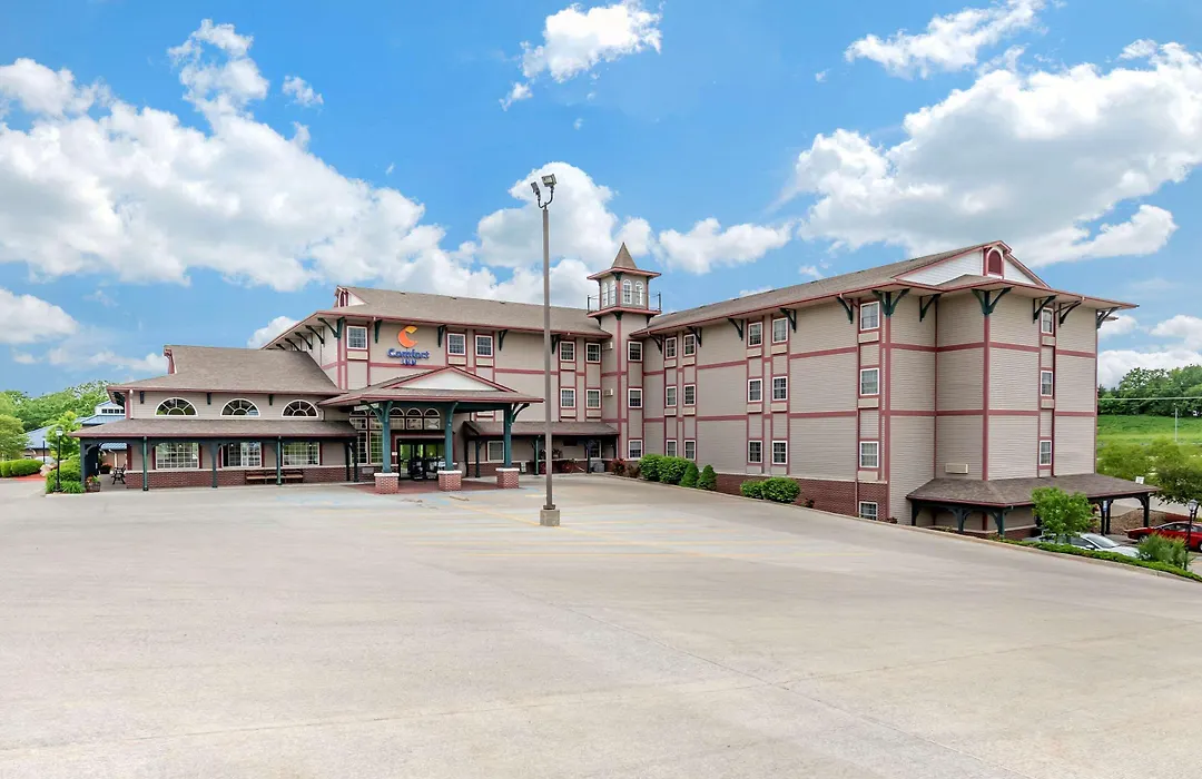 Comfort Inn Warrensburg Station-1