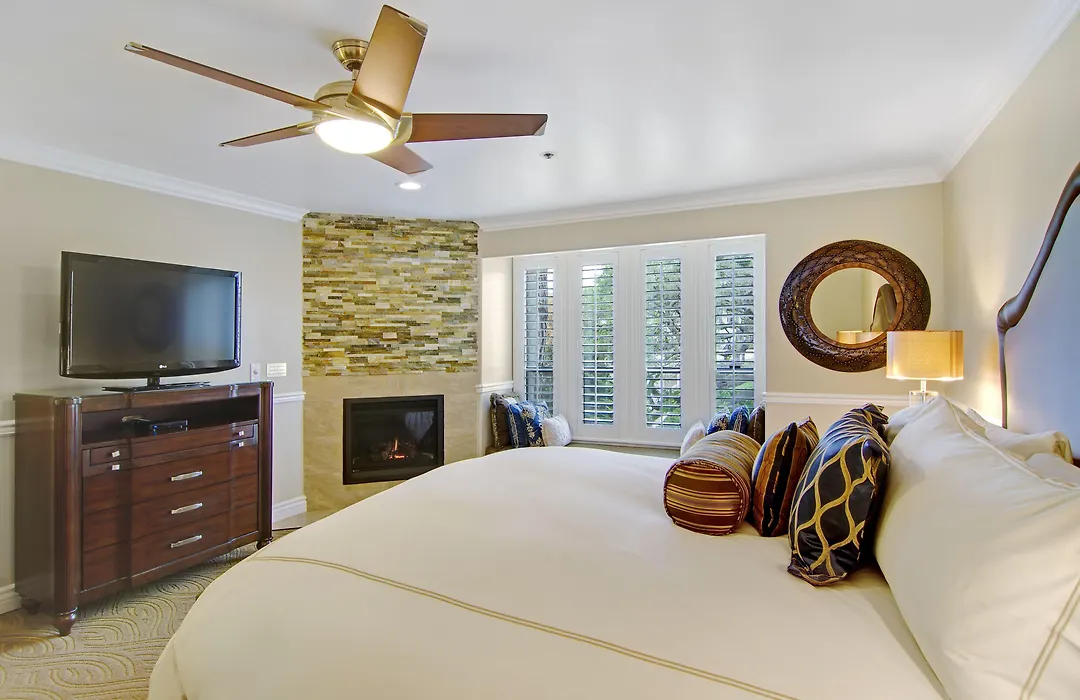 Carriage House Inn-1